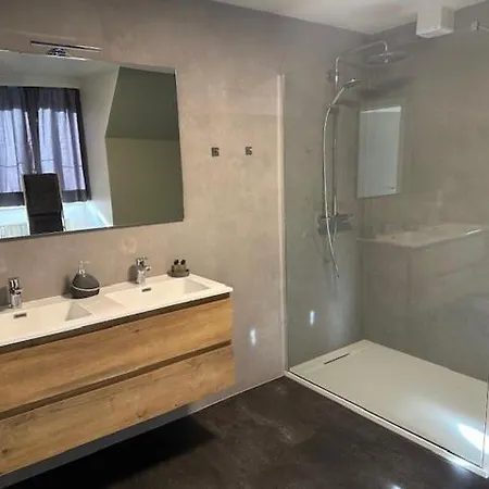 Orchid بيت ضيافة بروج